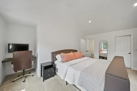 20 Hammond Road Deerfield NH 03037