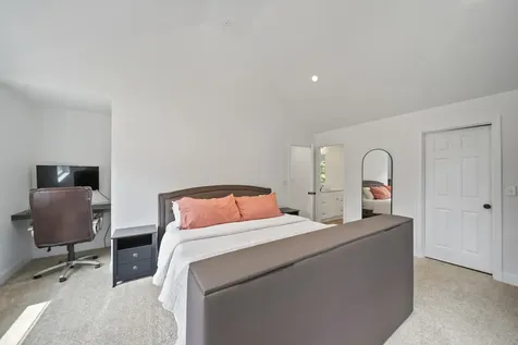 20 Hammond Road Deerfield NH 03037