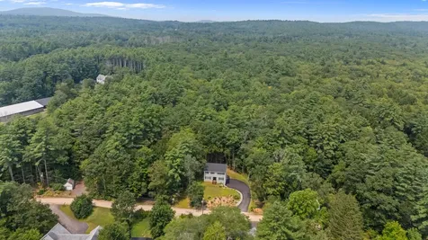 20 Hammond Road Deerfield NH 03037