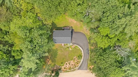 20 Hammond Road Deerfield NH 03037