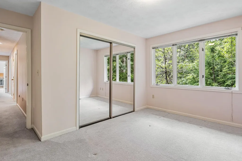 9 Pope Circle Nashua NH 03063