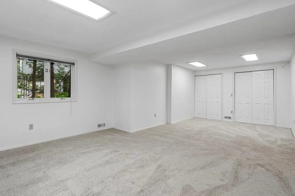 9 Pope Circle Nashua NH 03063