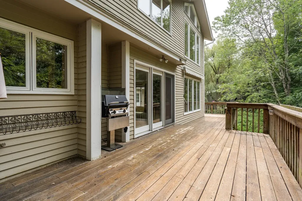 9 Pope Circle Nashua NH 03063