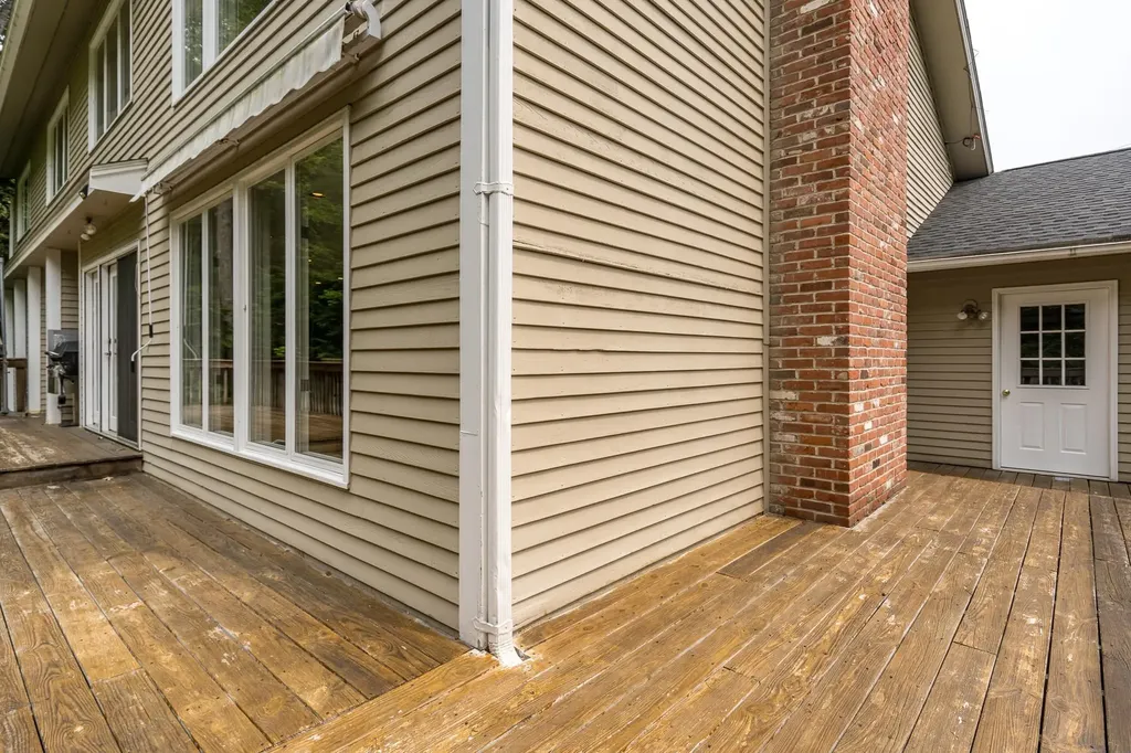 9 Pope Circle Nashua NH 03063