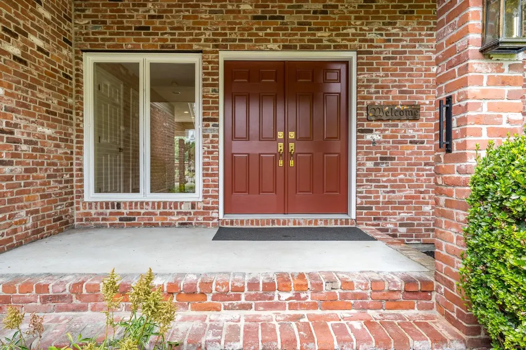 9 Pope Circle Nashua NH 03063