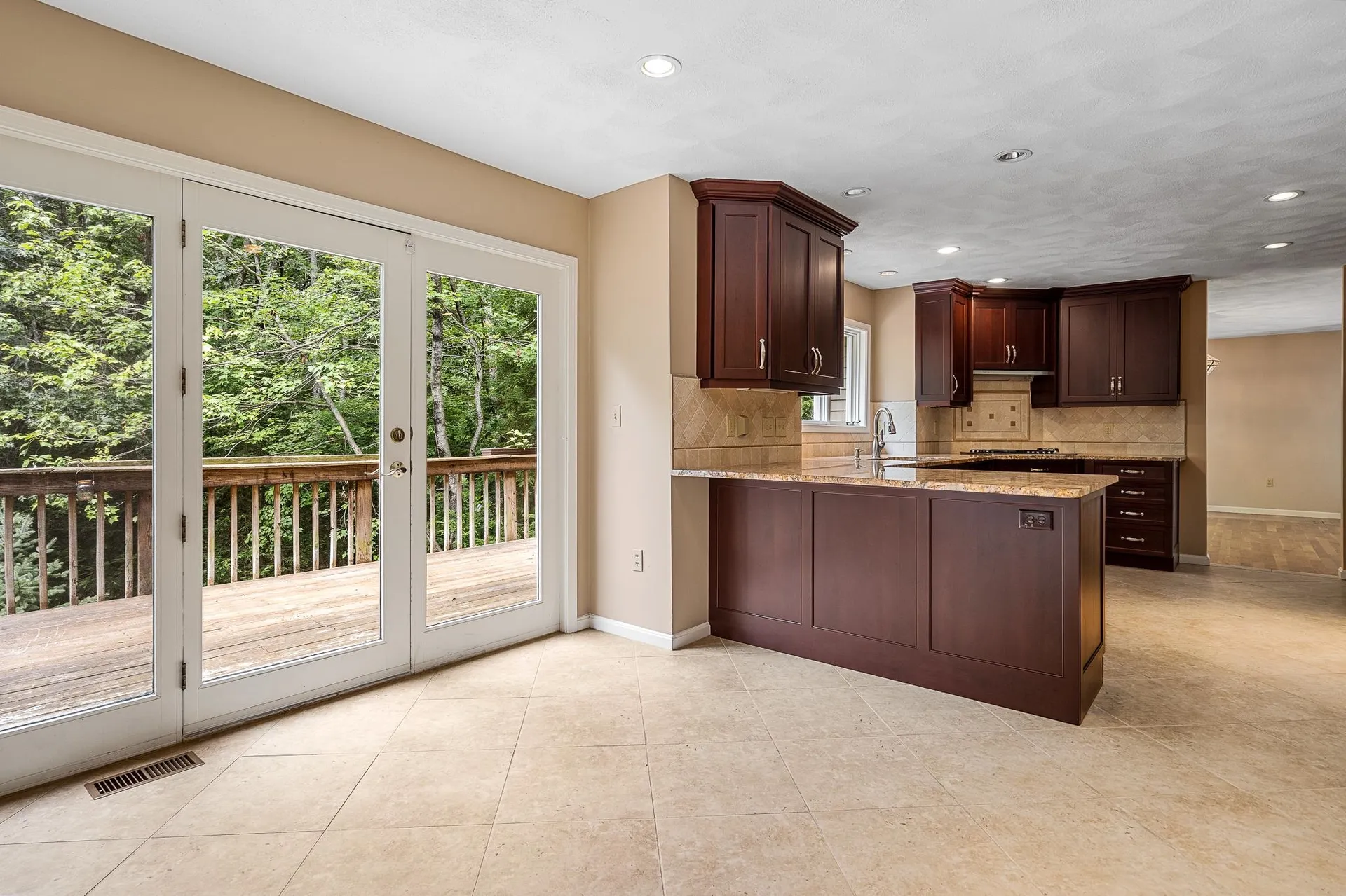 9 Pope Circle Nashua NH 03063