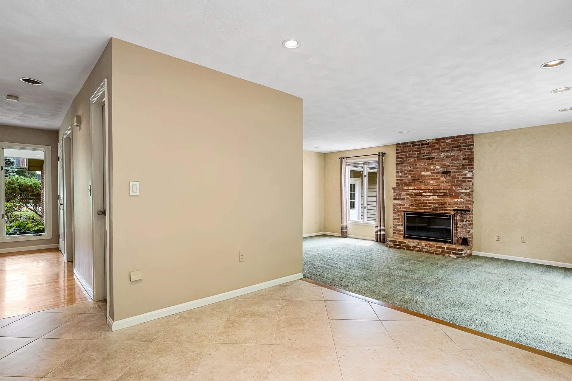9 Pope Circle Nashua NH 03063