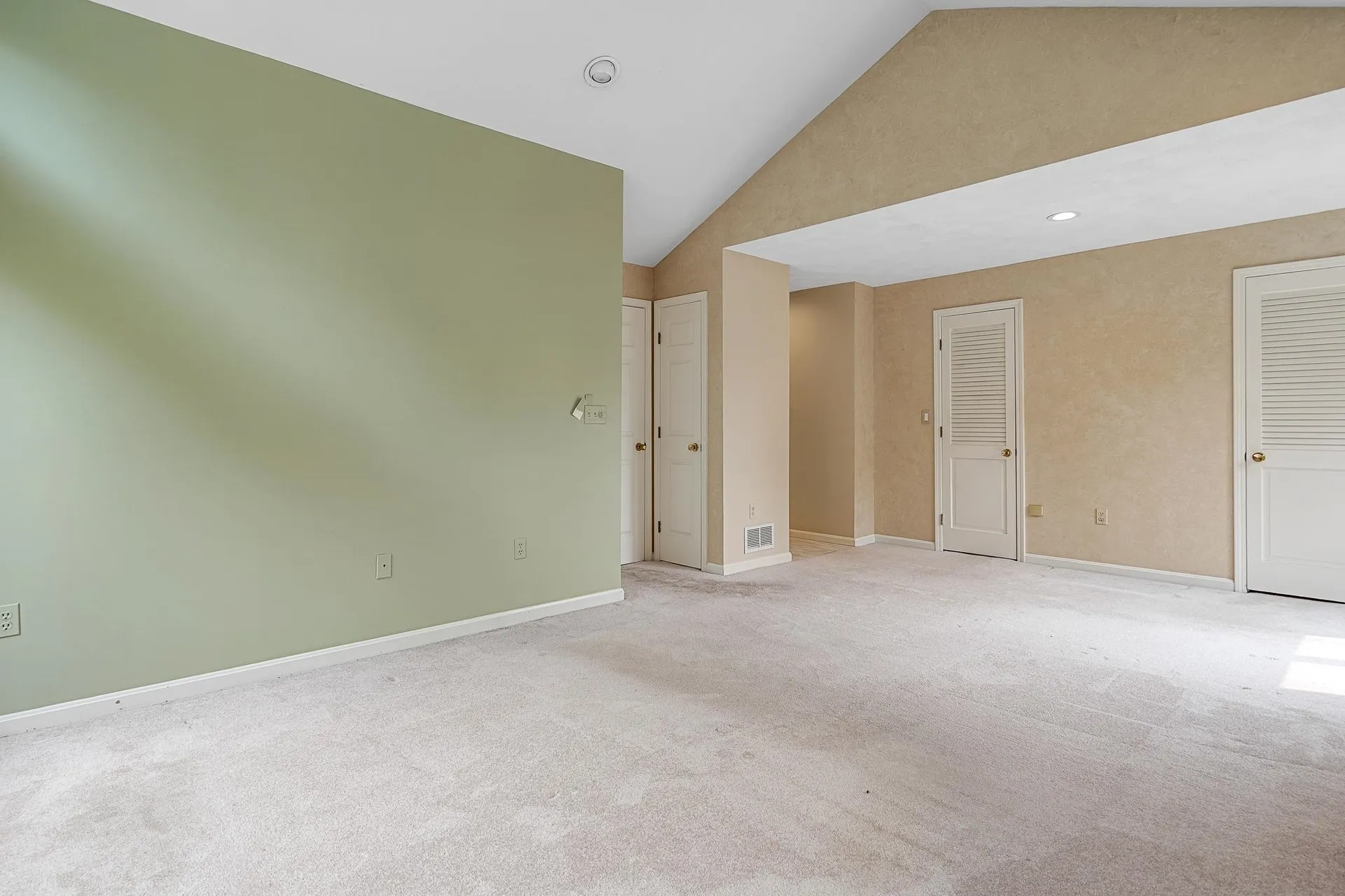 9 Pope Circle Nashua NH 03063