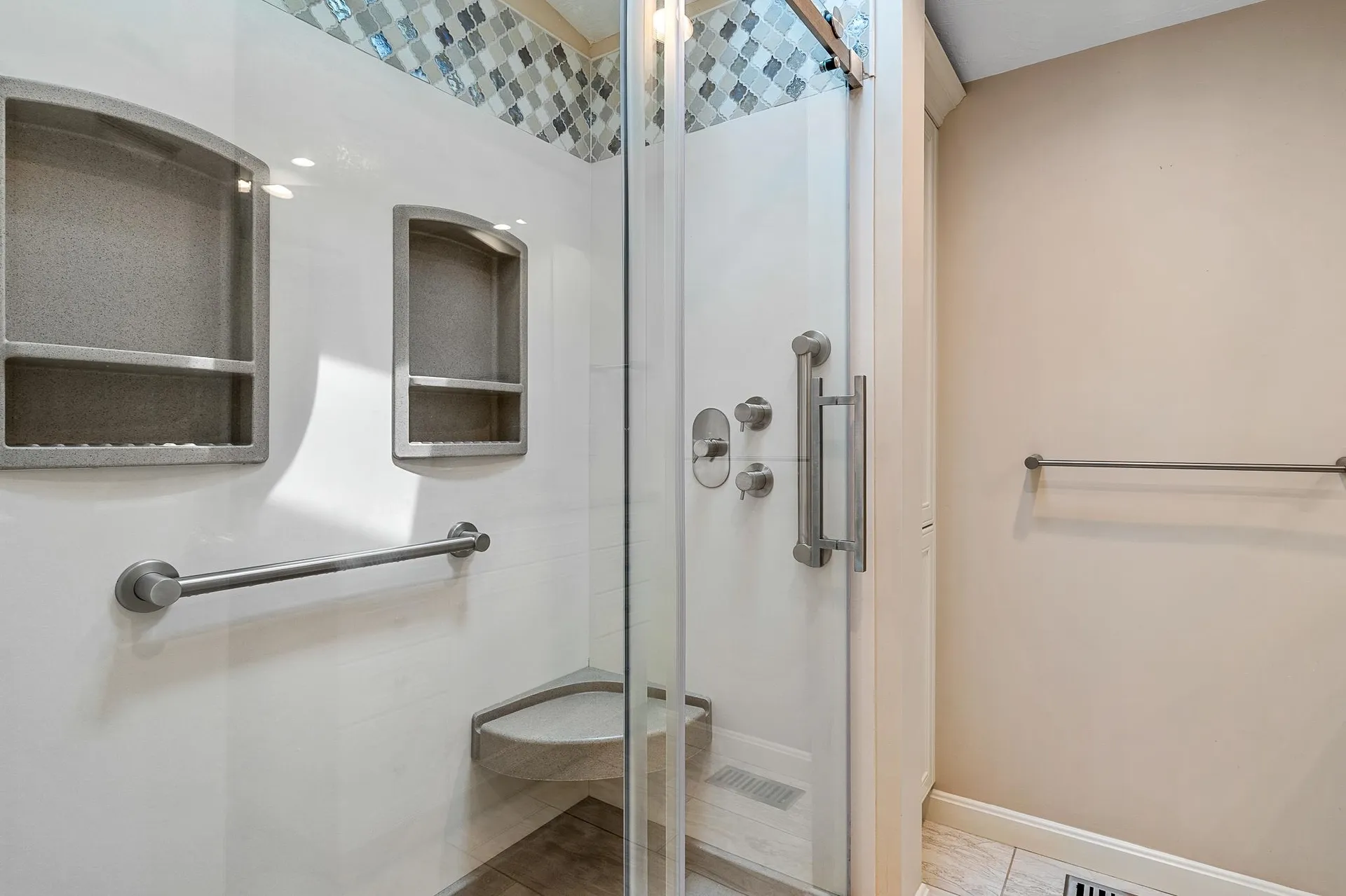 9 Pope Circle Nashua NH 03063