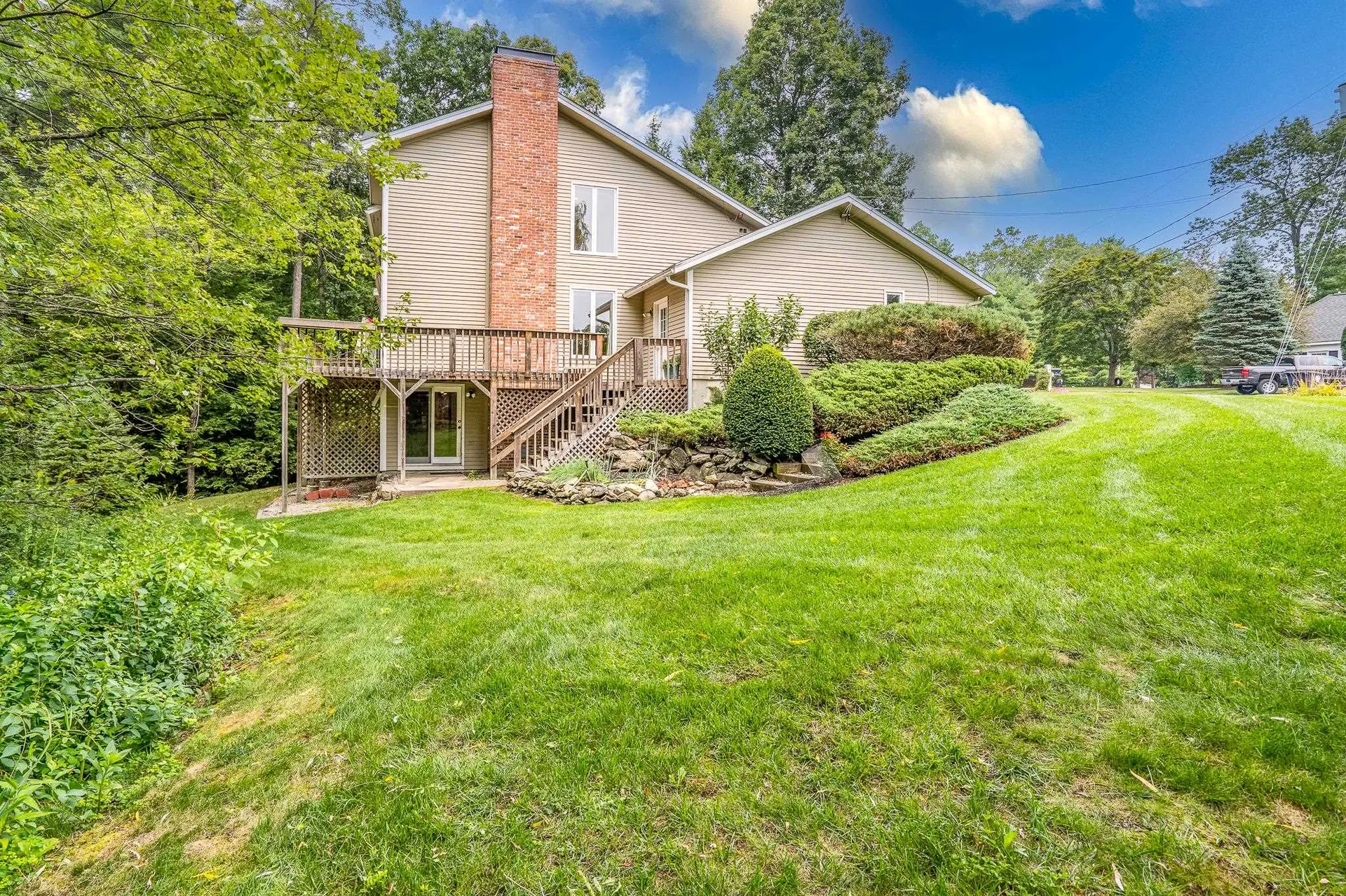 9 Pope Circle Nashua NH 03063