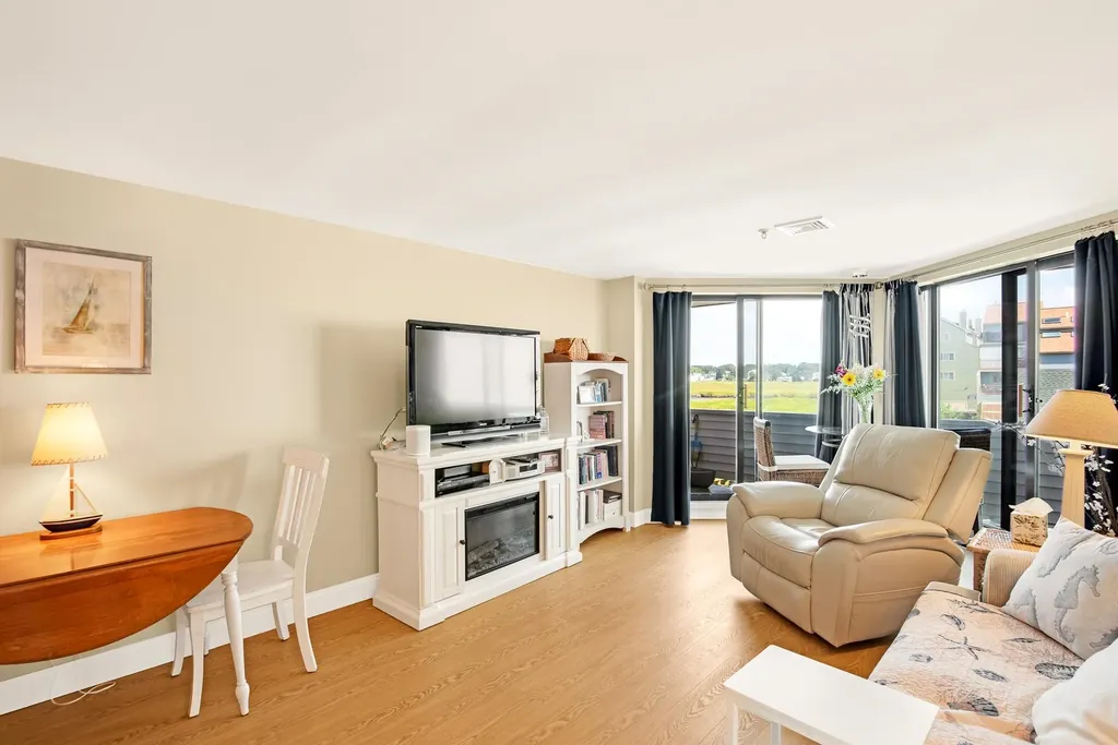 567 Ocean Boulevard Hampton NH 03842