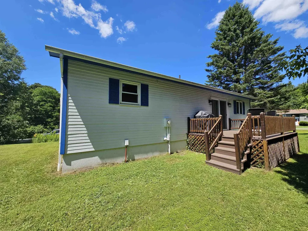 165 Fernwood Circle Newport City VT 05855