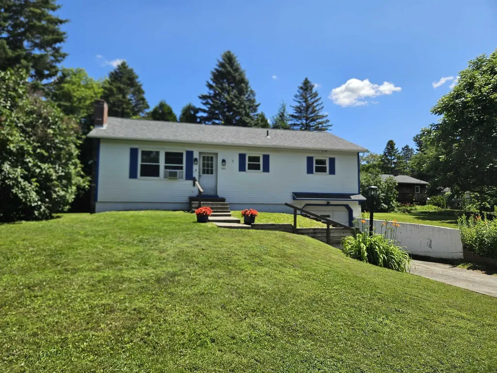 165 Fernwood Circle Newport City VT 05855