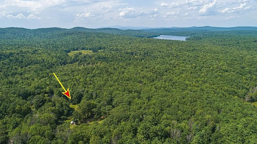 153 Mooseview Drive Brookfield NH 03872