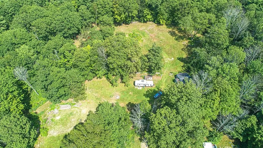 153 Mooseview Drive Brookfield NH 03872