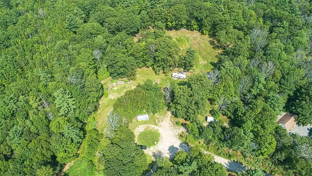 153 Mooseview Drive Brookfield NH 03872