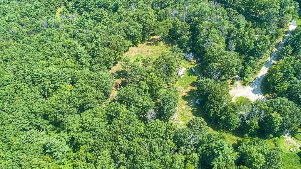 153 Mooseview Drive Brookfield NH 03872