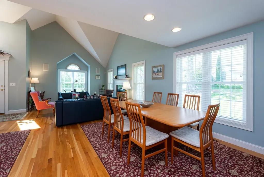 100 Hampton Meadows Hampton NH 03842