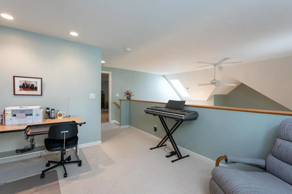 100 Hampton Meadows Hampton NH 03842