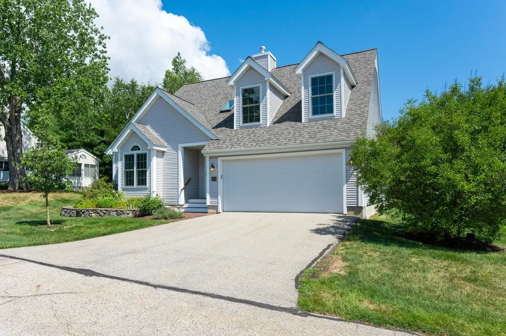 100 Hampton Meadows Hampton NH 03842