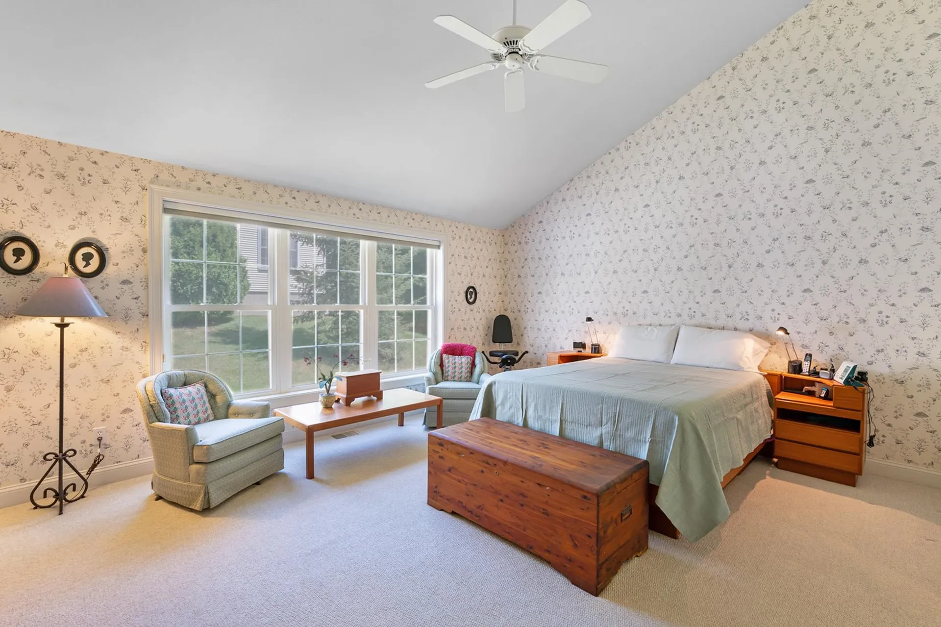 100 Hampton Meadows Hampton NH 03842