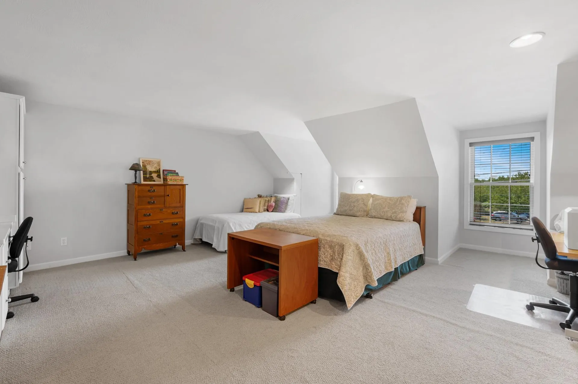 100 Hampton Meadows Hampton NH 03842