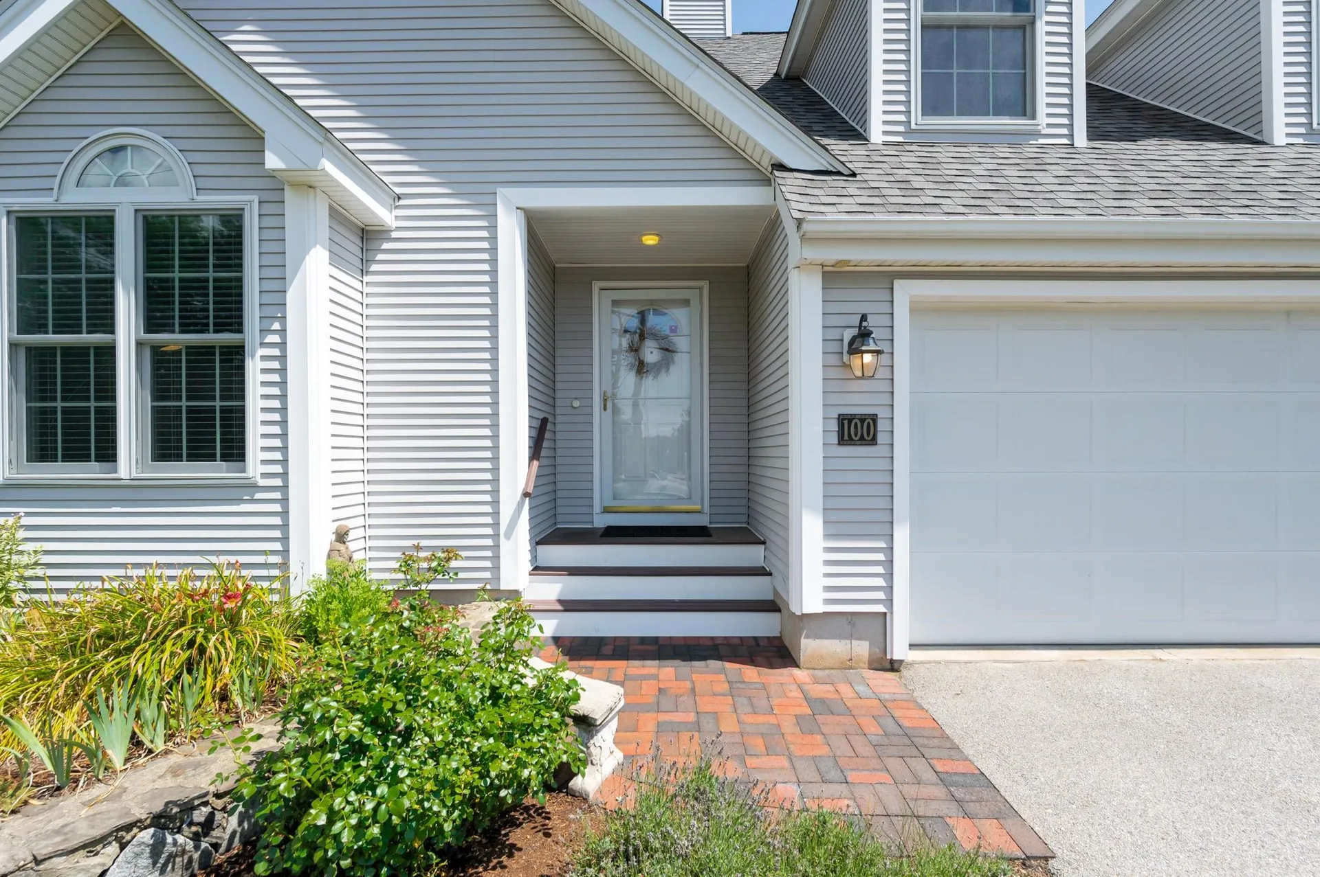 100 Hampton Meadows Hampton NH 03842