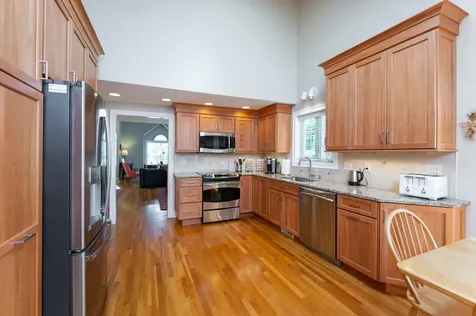 100 Hampton Meadows Hampton NH 03842