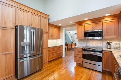 100 Hampton Meadows Hampton NH 03842