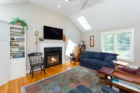 100 Hampton Meadows Hampton NH 03842