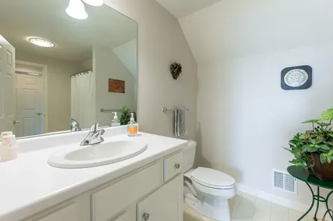 100 Hampton Meadows Hampton NH 03842