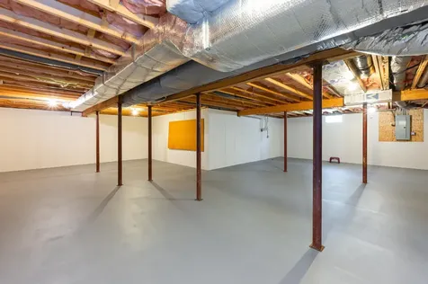 100 Hampton Meadows Hampton NH 03842