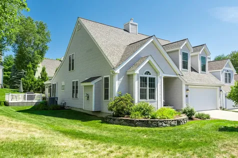 100 Hampton Meadows Hampton NH 03842