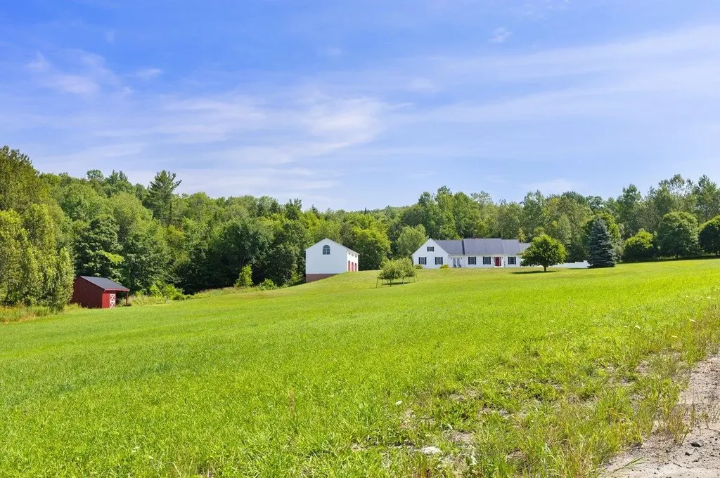 2464 Spaulding Road St. Johnsbury VT 05819