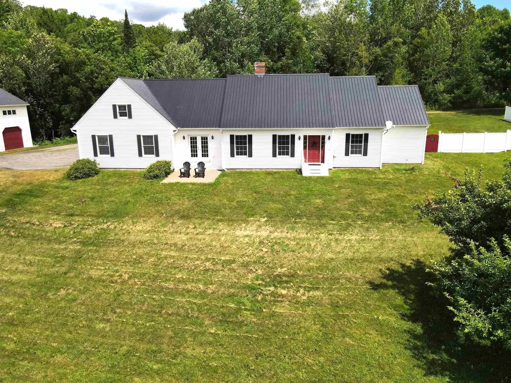 2464 Spaulding Road St. Johnsbury VT 05819