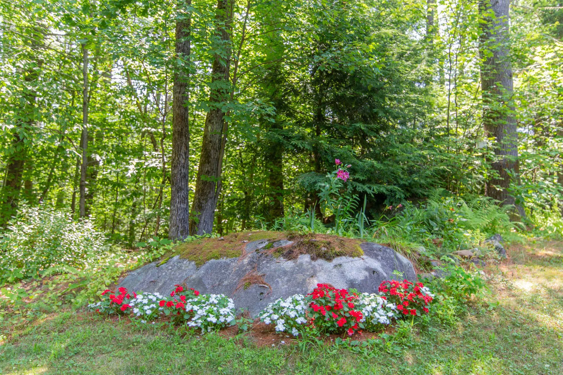 898 Bunker Hill Road Tamworth NH 03883