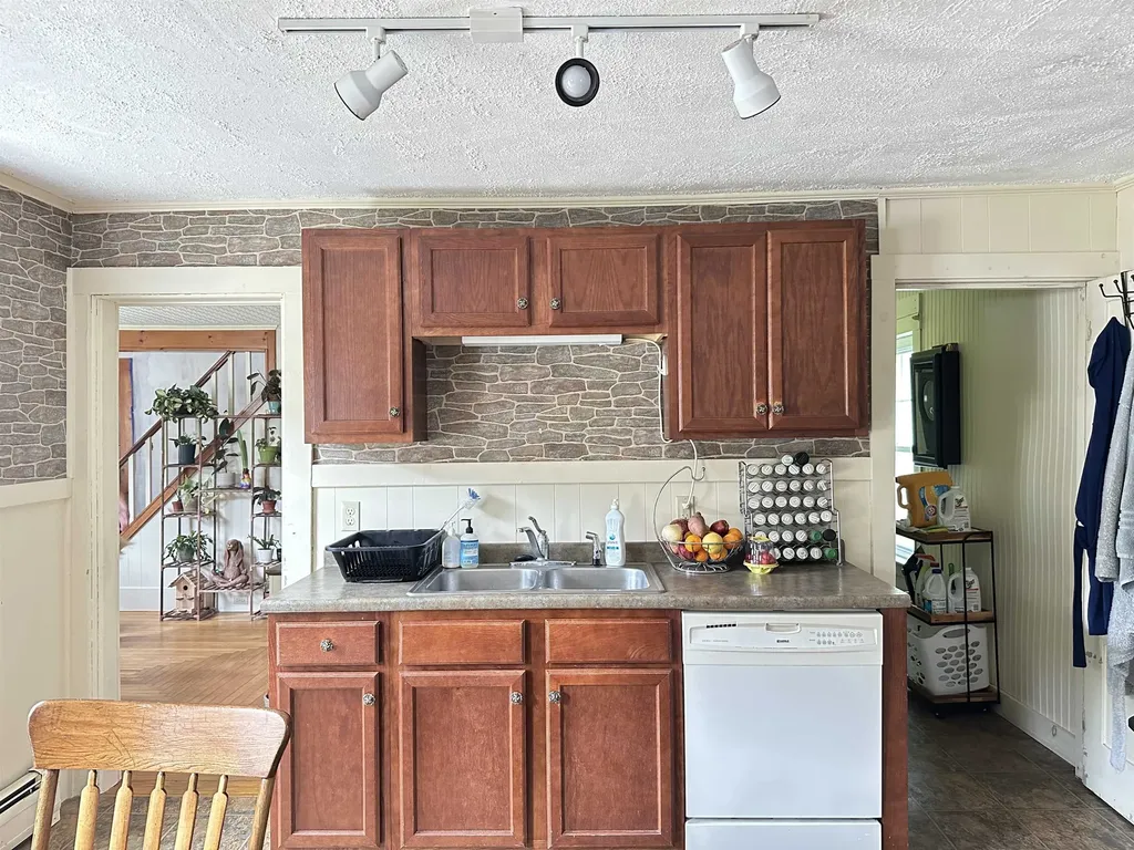 14 Knowlton Street Marlborough NH 03455