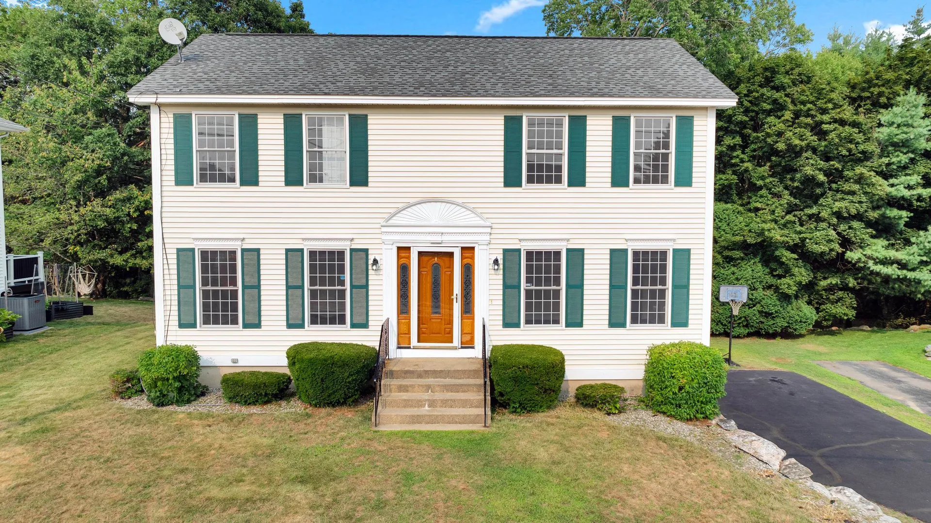 113 Stonington Drive Manchester NH 03109