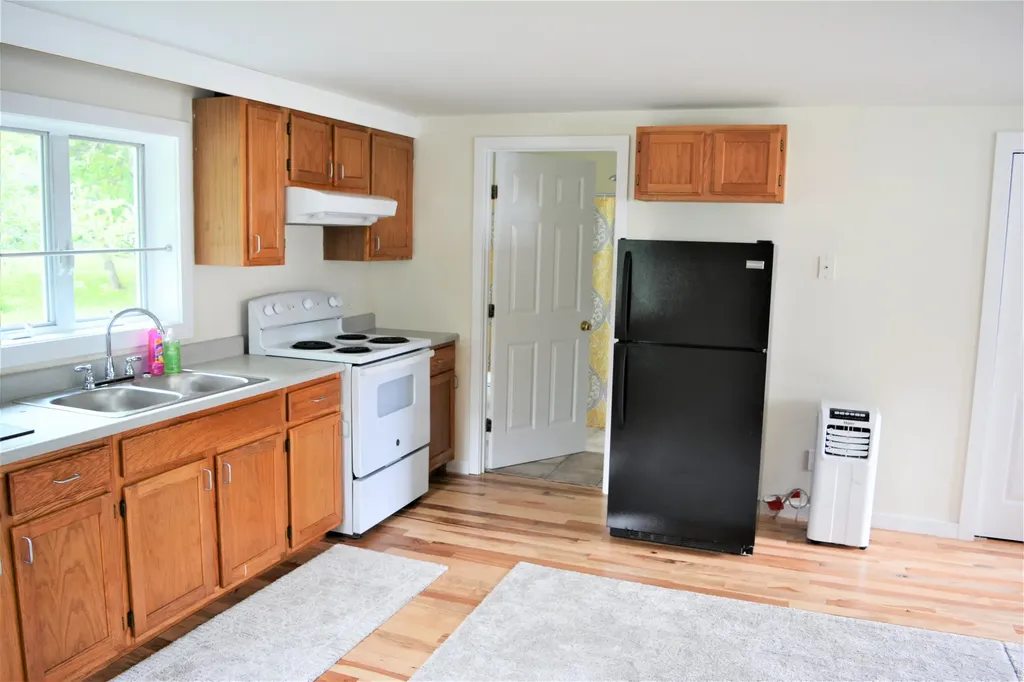 62 Lower Main Street Sunapee NH 03782