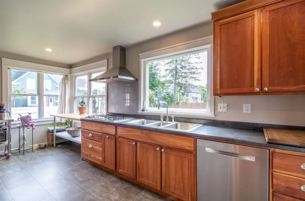 46 Autumn Street Newport City VT 05855