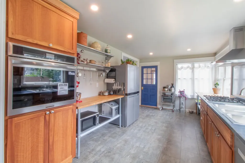46 Autumn Street Newport City VT 05855