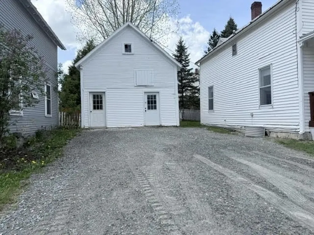 28 Hamilton Place Richford VT 05457