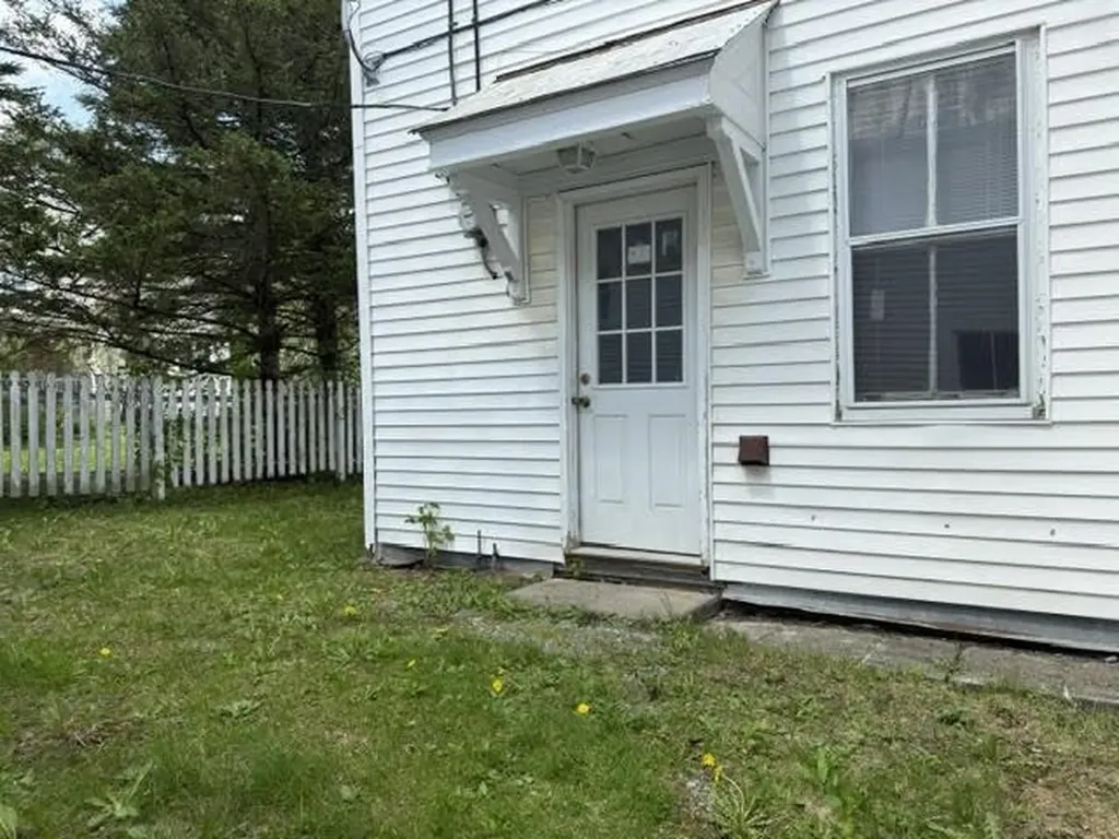 28 Hamilton Place Richford VT 05457