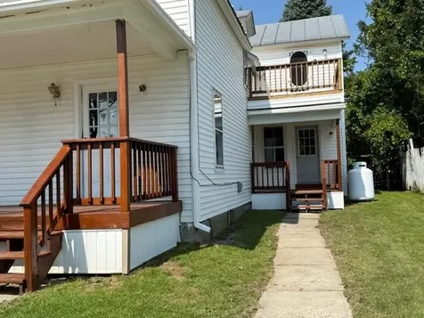 28 Hamilton Place Richford VT 05457