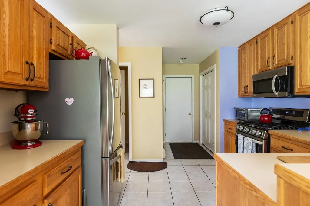 11 Lake Forest Drive Burlington VT 05401