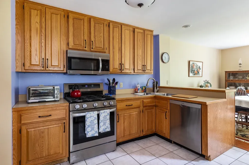 11 Lake Forest Drive Burlington VT 05401