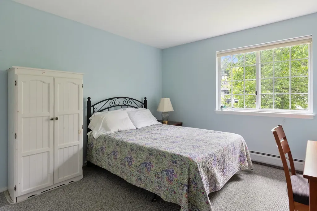 11 Lake Forest Drive Burlington VT 05401