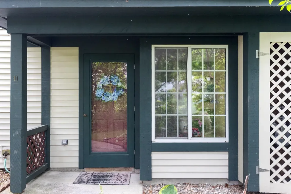 11 Lake Forest Drive Burlington VT 05401