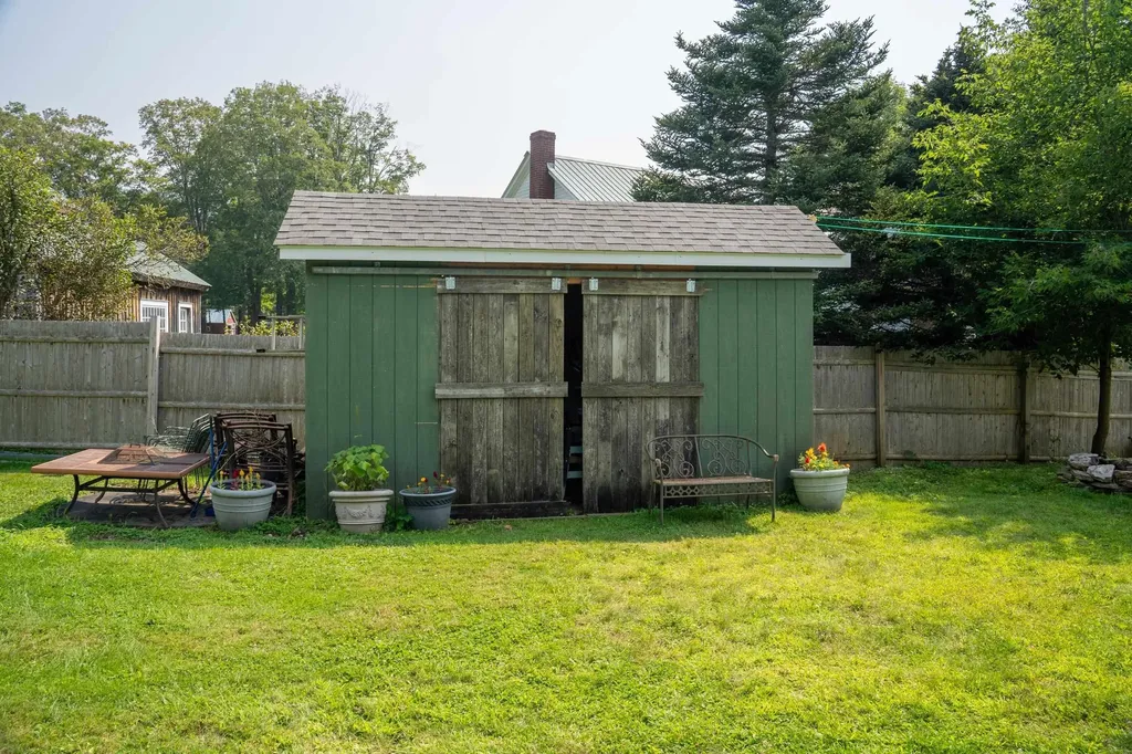 22 Carlen Street Manchester VT 05255