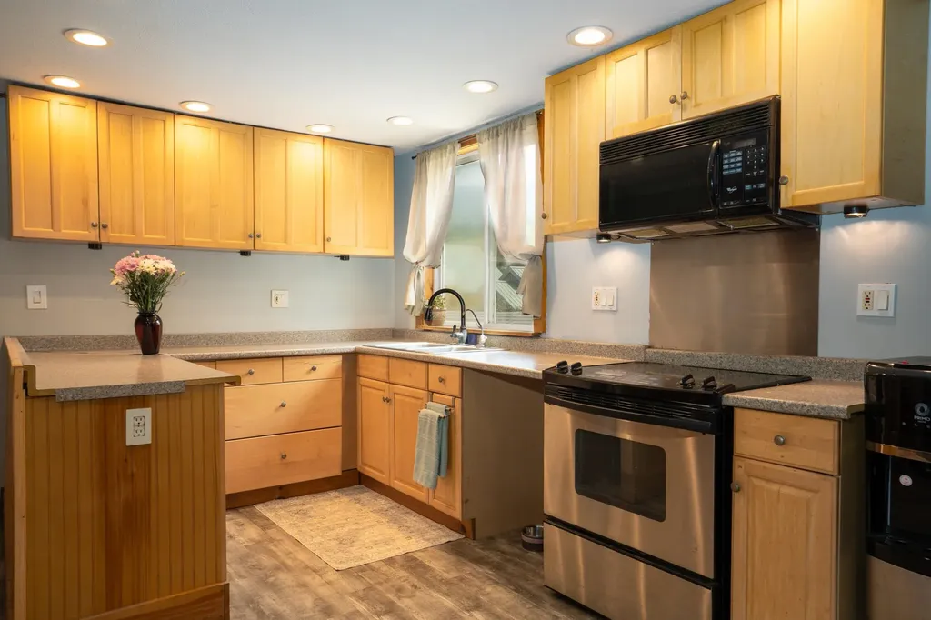 22 Carlen Street Manchester VT 05255